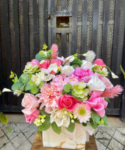 Trụ hoa sáp mix hoa lụa