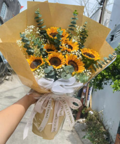 Hoa hướng dương phối hoa baby khô và lá